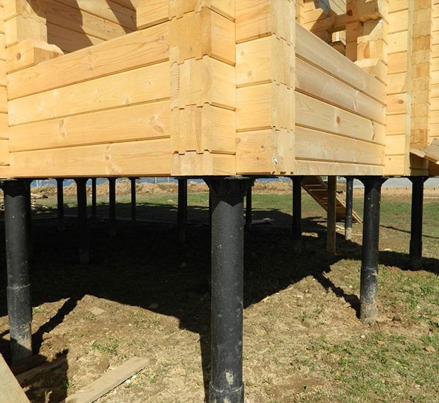 Винтовой фундамент под дом из бруса в Аксае